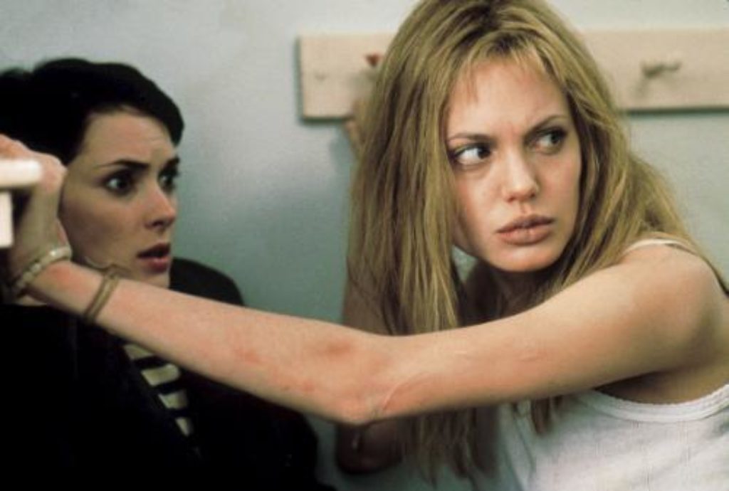 susanna-and-lisa-in-the-mental-health-hospital-looking-concerned-and-angry