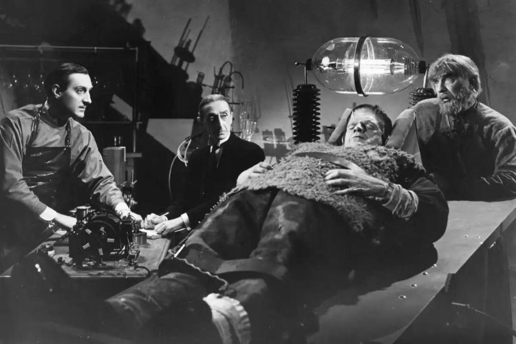 New Scientist Frankenstein Creation Scene From The 1939 film Son of Frankenstein starred Boris Karloff and Basil Rathbone