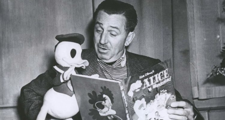 5 Facts That Prove Walt Disney Is A Total Bookworm