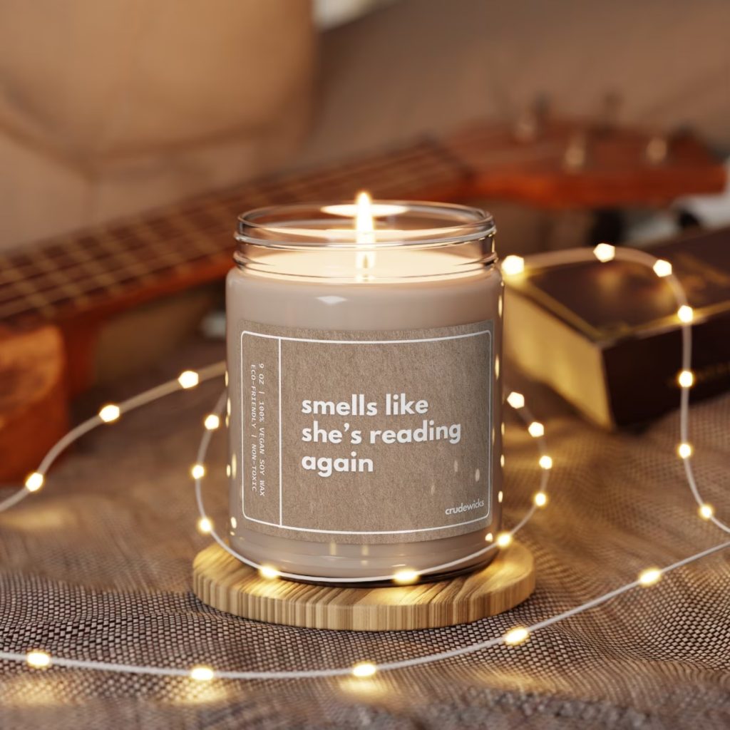 smells like she's reading again candle
