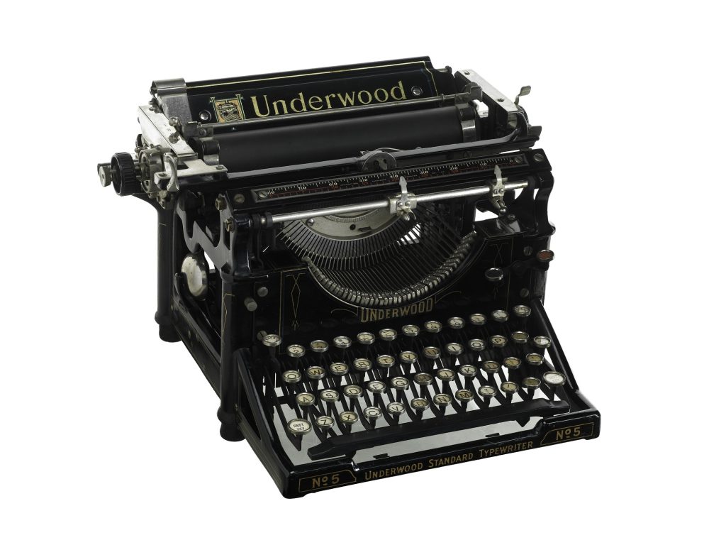 Model of Underwood typewriter.