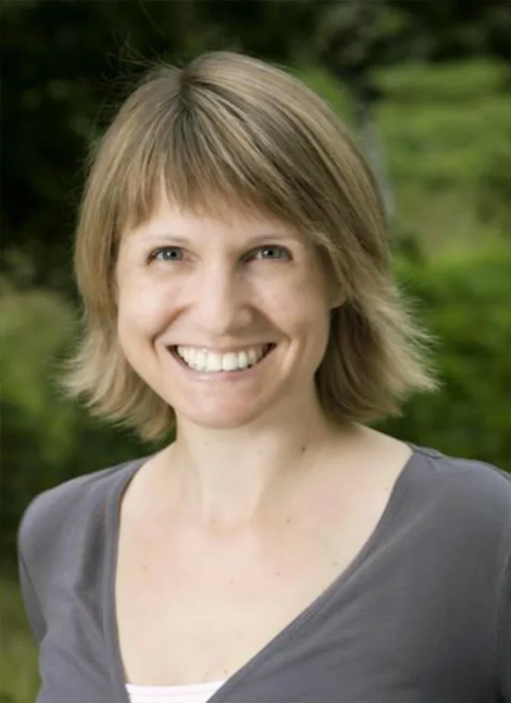 Image of Author, Erin Hunter.