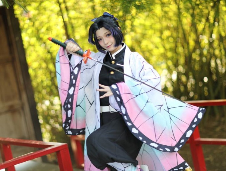Someone cosplaying as Shinobu Kocho from 'Demon Slayer.'