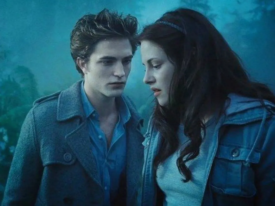 A frame from the trailer of Twilight (2008).