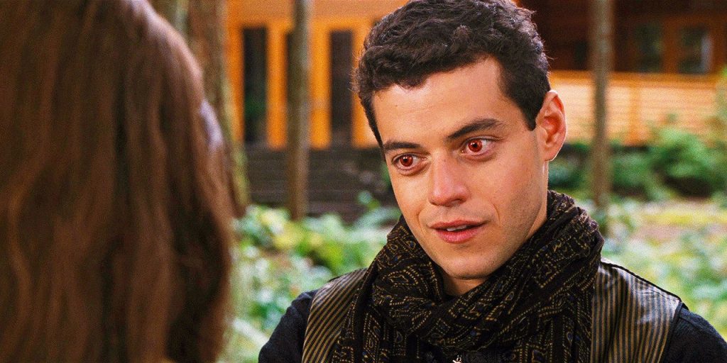 Benjamin talks to Bella as he meets her for the first time in "Breaking Dawn: Part Two."