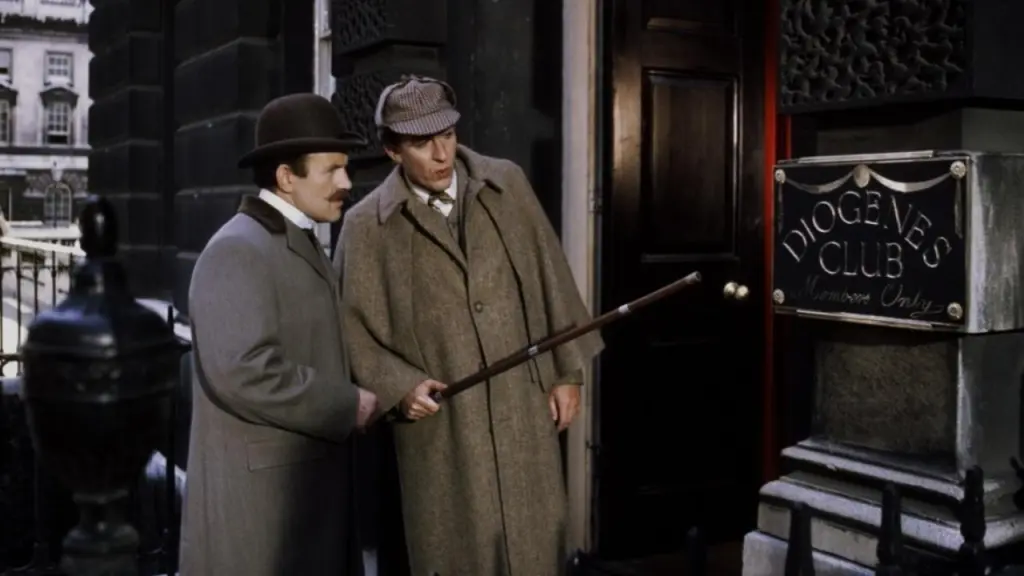Sherlock and John from 'The Private Life of Sherlock Holmes' looking at a sign that reads "Diogenes VClub"