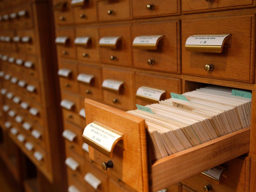 Library card catalogues for organizing books